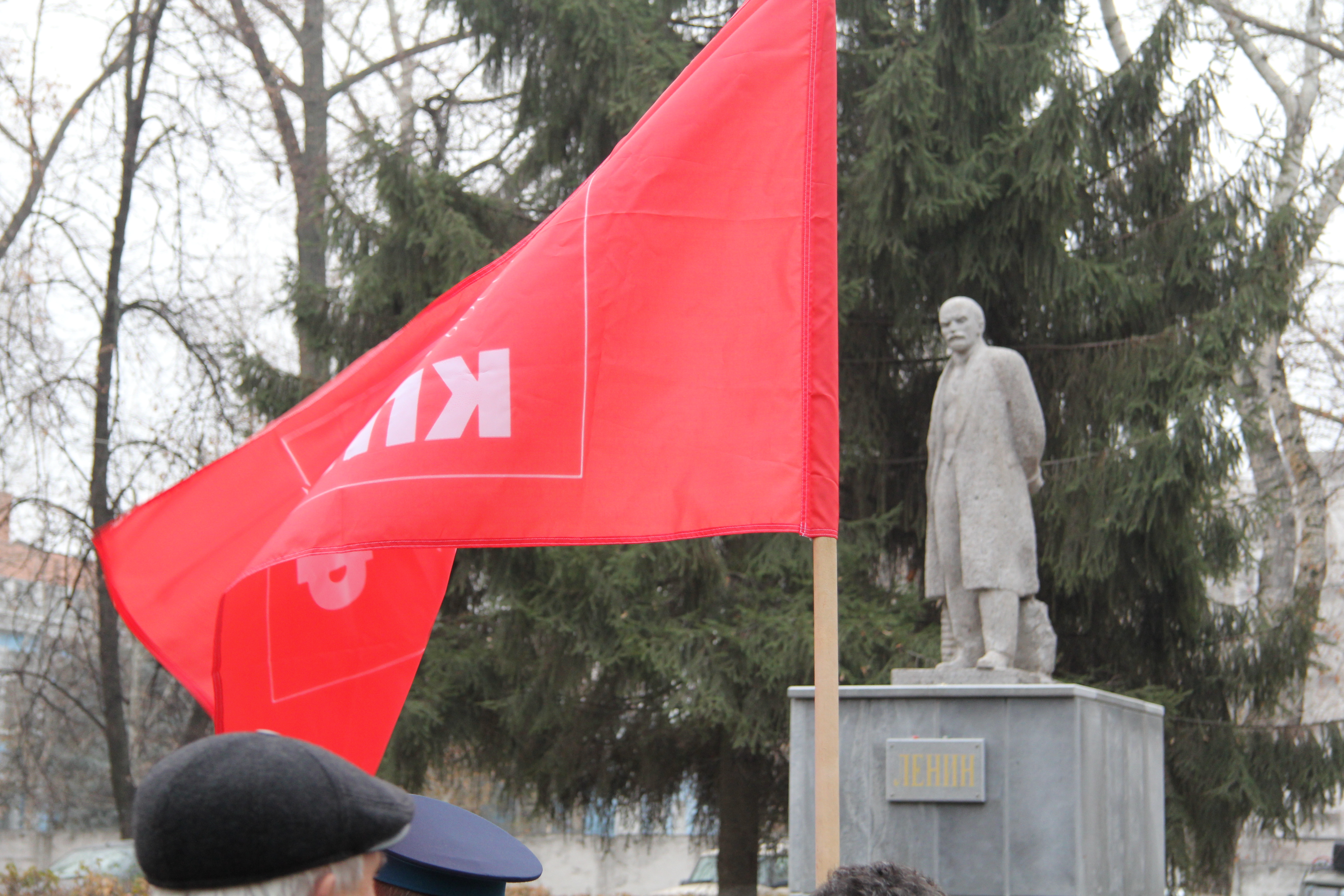 Старый памятник Ленину в Липецке