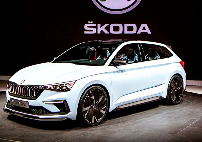 Skoda представила серийный хэтчбек Scala Skoda представила серийный хэтчбек Scala