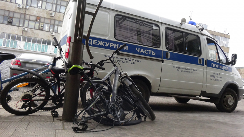 Полицейские задержали похитителей велосипедов Полицейские задержали похитителей велосипедов
