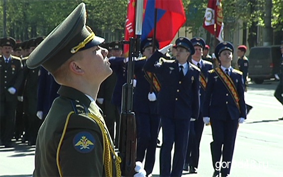 В Липецке отрепетировали парад В Липецке отрепетировали парад