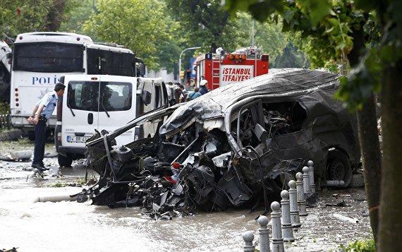 Двое погибли и 14 ранены при взрыве в Турции Двое погибли и 14 ранены при взрыве в Турции