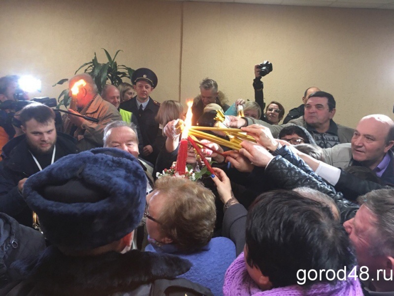 НЛМК поможет доставить в Липецк Благодатный огонь НЛМК поможет доставить в Липецк Благодатный огонь
