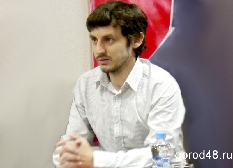 Олег Хомутинников обвинил в плагиате жену первого вице-губернатора Олег Хомутинников обвинил в плагиате жену первого вице-губернатора