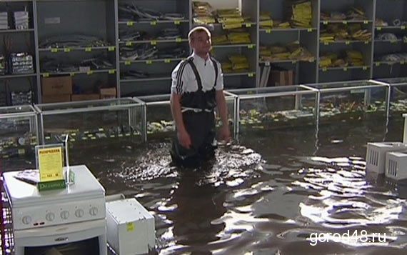 Улицы Липецка оказались под водой Улицы Липецка оказались под водой