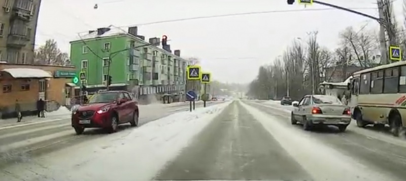 Водитель «Мазды» попался на нарушении правил Водитель «Мазды» попался на нарушении правил
