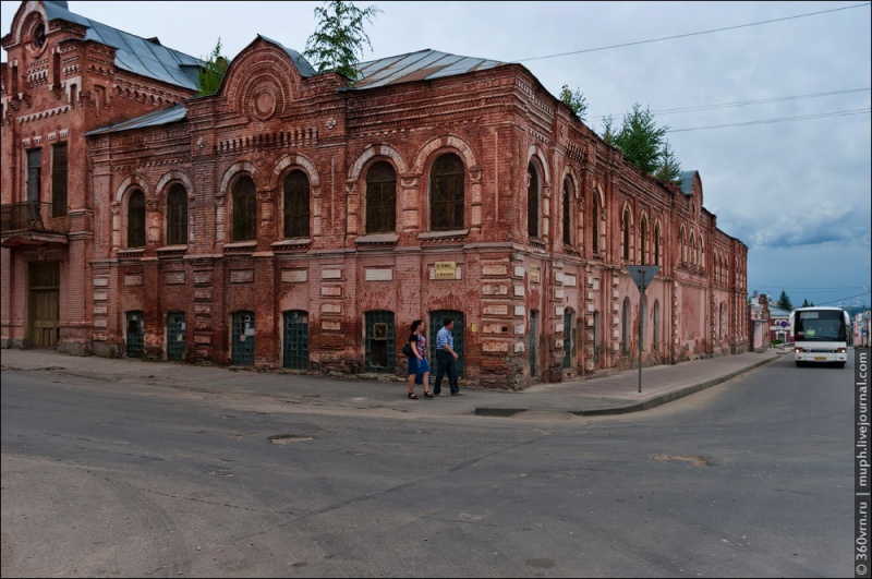 Мэр Ельца лично попросил Путина передать старинное здание городу Мэр Ельца лично попросил Путина передать старинное здание городу