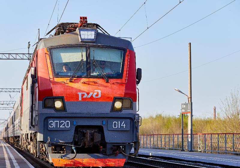 Локомотив сбил человека Локомотив сбил человека