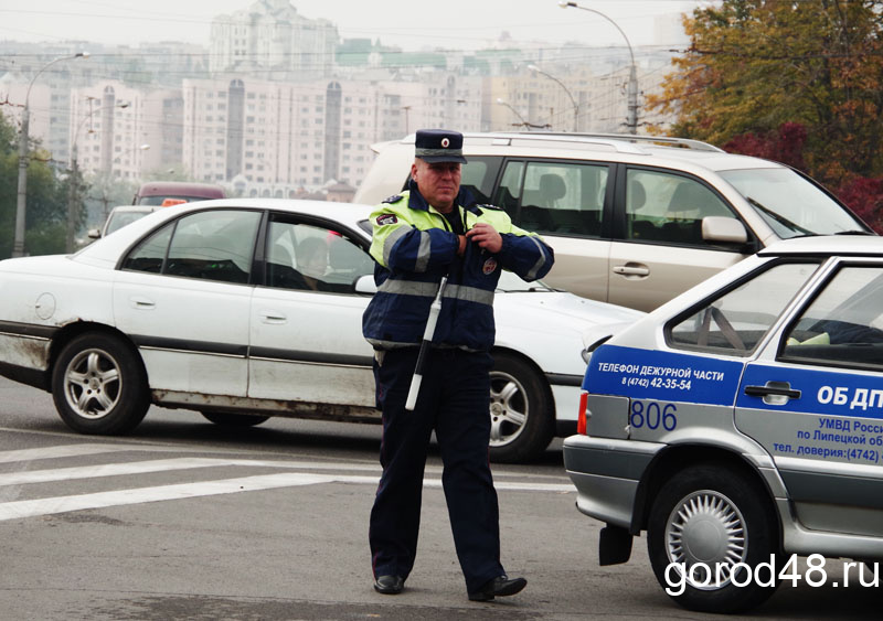 За сутки на дорогах области зафиксированы почти пять тысяч нарушений правил движения За сутки на дорогах области зафиксированы почти пять тысяч нарушений правил движения
