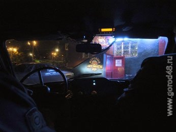 За подростков оштрафованы более 300 владельцев клубов и кафе За подростков оштрафованы более 300 владельцев клубов и кафе