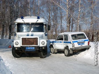 В Липецке столкнулись автозак с подследственными и милицейский автомобиль В Липецке столкнулись автозак с подследственными и милицейский автомобиль