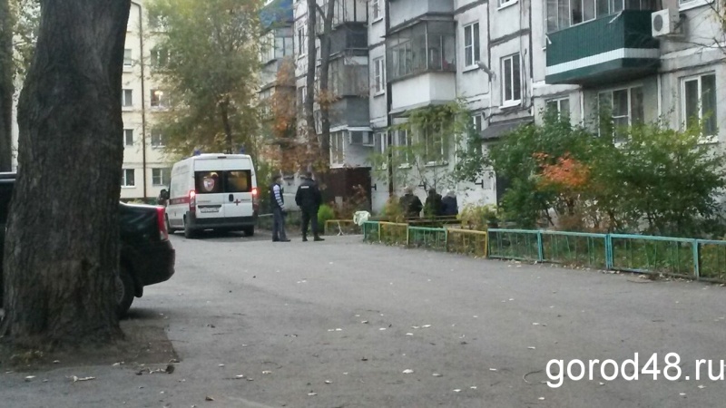 55-летний мужчина рухнул с третьего этажа из-за закрытой двери 55-летний мужчина рухнул с третьего этажа из-за закрытой двери