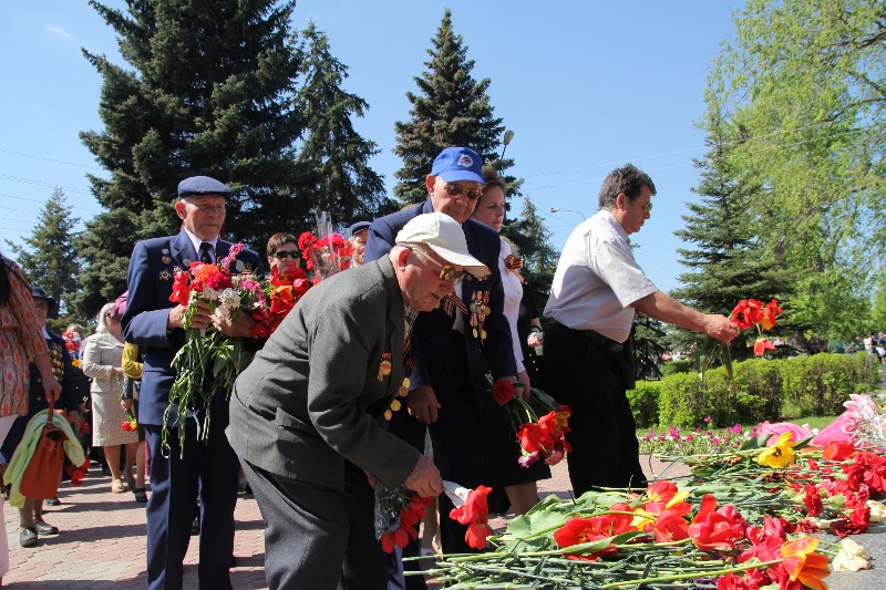 Вечный огонь в ельце фото