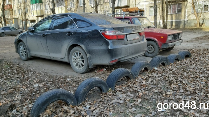 Из дворов Липецка вывезли более 3000 покрышек Из дворов Липецка вывезли более 3000 покрышек