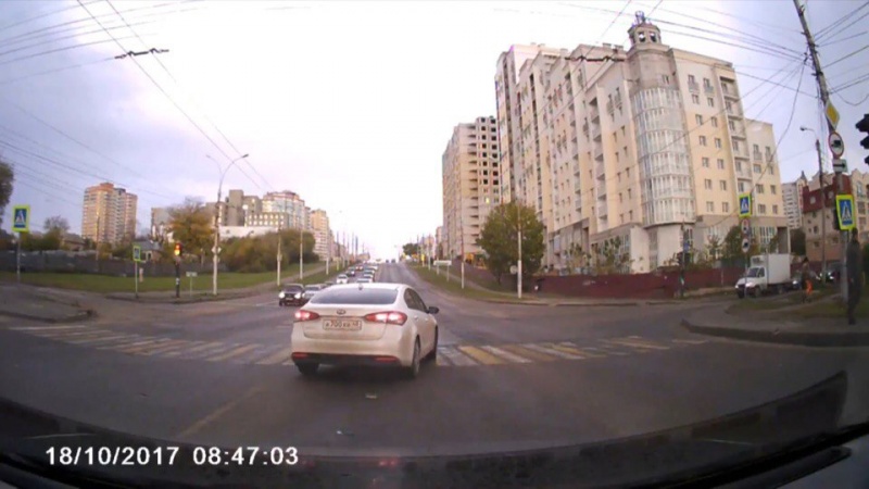 Два нарушения за секунду совершил водитель в Липецке Два нарушения за секунду совершил водитель в Липецке