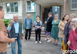 Липчане сидят без света с затопленным подвалом: «То к маме, то к папе, то к тете, то к дяде посылают...