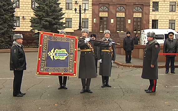 Полицейские Липецка устроили парад Полицейские Липецка устроили парад