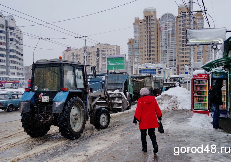 На борьбу с последствиями снегопада выведено 110 единиц техники На борьбу с последствиями снегопада выведено 110 единиц техники