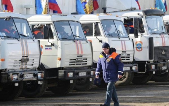 Две колонны с гуманитарным грузом Донбассу пересекли российско-украинскую границу Две колонны с гуманитарным грузом Донбассу пересекли российско-украинскую границу