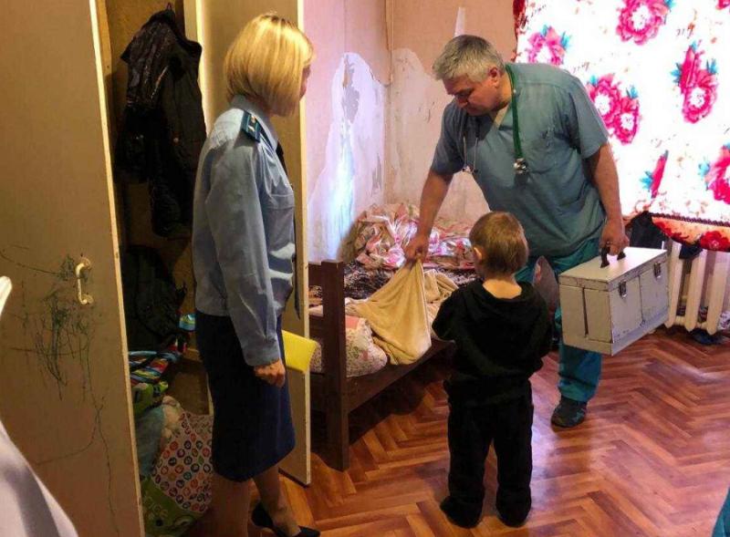 У липчанки изъяли двух малышей в то время, как она рожала третьего! У липчанки изъяли двух малышей в то время, как она рожала третьего!