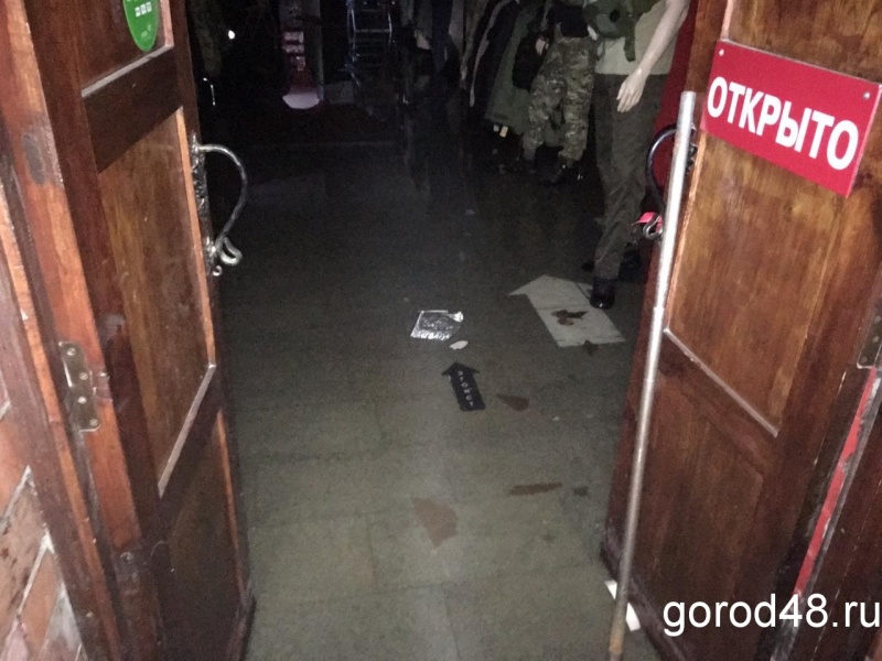 В центре Липецка затопило цоколь административного здания В центре Липецка затопило цоколь административного здания