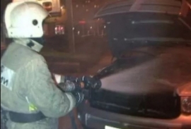 В Лебедяни горел автомобиль В Лебедяни горел автомобиль