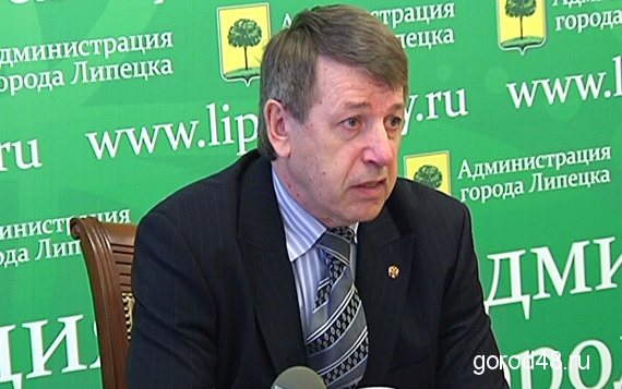 Вице мэр Мигита защищал бюджет перед журналистами Вице мэр Мигита защищал бюджет перед журналистами