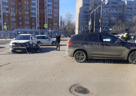 Два человека пострадали вчера в ДТП в Хабаровске