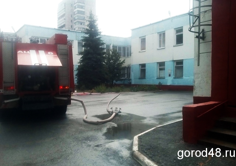 В Липецке эвакуируют детский сад В Липецке эвакуируют детский сад