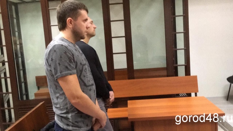 Двое охранников ЧОПа получили по полтора года за избиение посетителя бара Двое охранников ЧОПа получили по полтора года за избиение посетителя бара