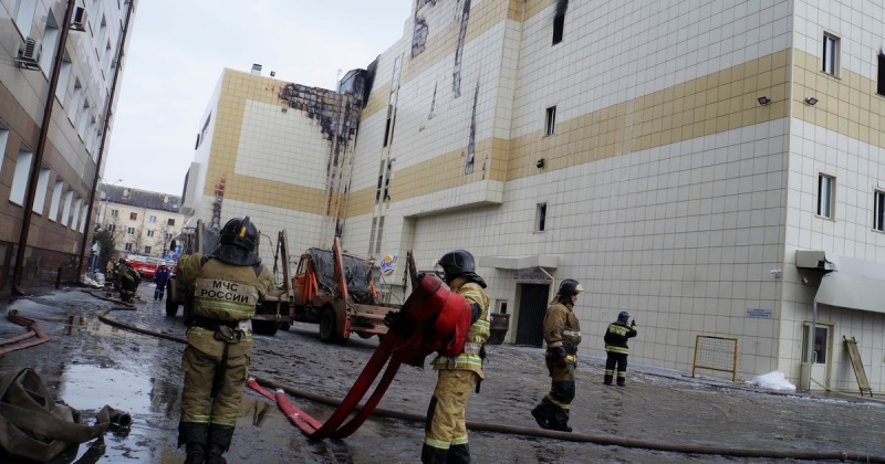 В половине проверенных объектов найдены нарушения после пожара в Кемерове В половине проверенных объектов найдены нарушения после пожара в Кемерове