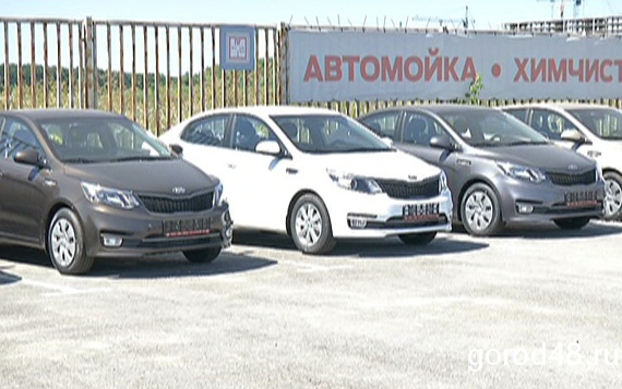 Липчане не могут забрать свои автомобили у официального диллера "Kia" Липчане не могут забрать свои автомобили у официального диллера "Kia"