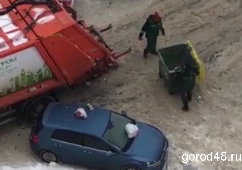 На крышах машин автохамов все чаще оказывается мусор На крышах машин автохамов все чаще оказывается мусор