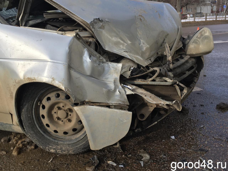 За полгода в ДТП в Липецкой области погибли 62 человека
