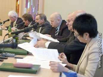 Возрастная планка молодых семей стала выше Возрастная планка молодых семей стала выше
