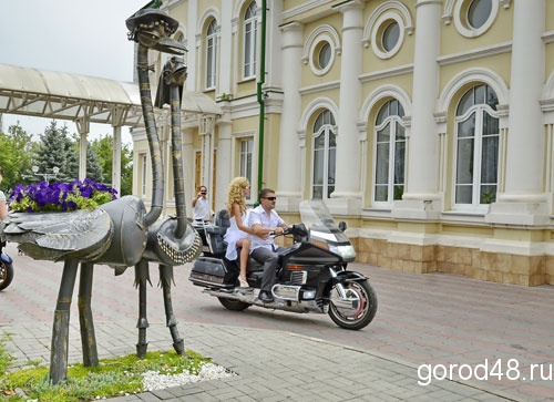 18 пар молодоженов заключат брак в День города 18 пар молодоженов заключат брак в День города