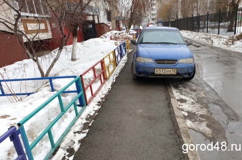 «Не двор, а наказание…» (ФОТО) «Не двор, а наказание…» (ФОТО)