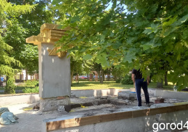 В Липецке ремонтируют памятник военному летчику