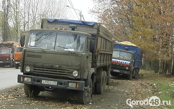 Жители Сырского рудника протестуют против стоянки большегрузов Жители Сырского рудника протестуют против стоянки большегрузов