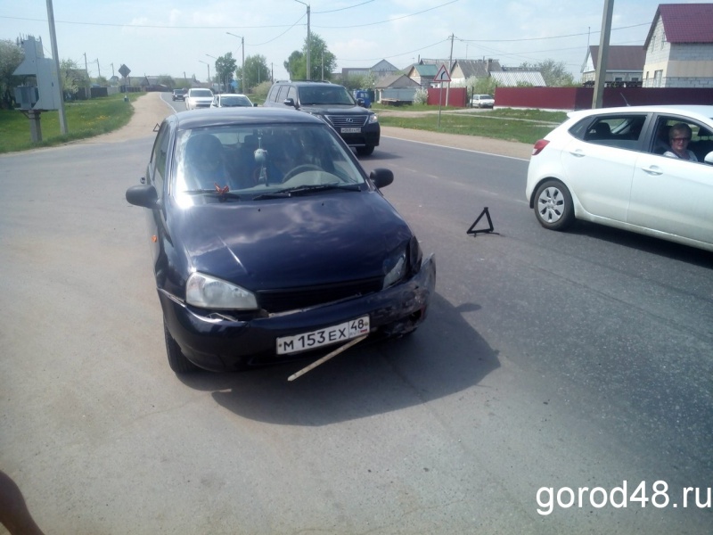 В Липецке в ДТП пострадала мать и ребенок В Липецке в ДТП пострадала мать и ребенок