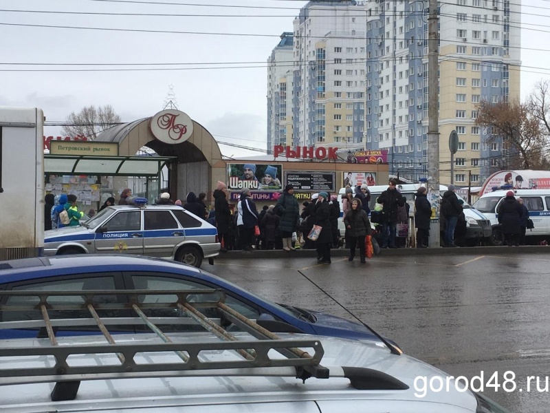 Предпринимателей вещевых рынков поддержат бюджетным рублем Предпринимателей вещевых рынков поддержат бюджетным рублем