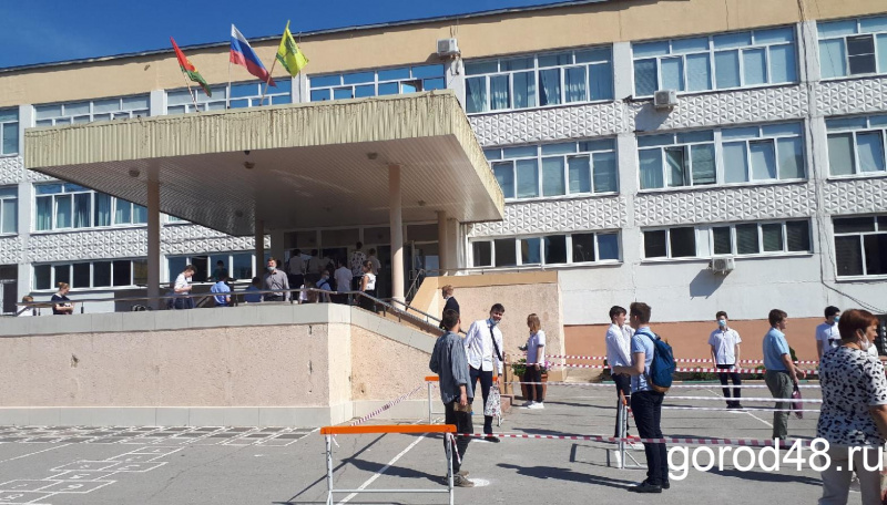 Пятеро выпускников не закончили ЕГЭ из-за плохого самочувствия Пятеро выпускников не закончили ЕГЭ из-за плохого самочувствия