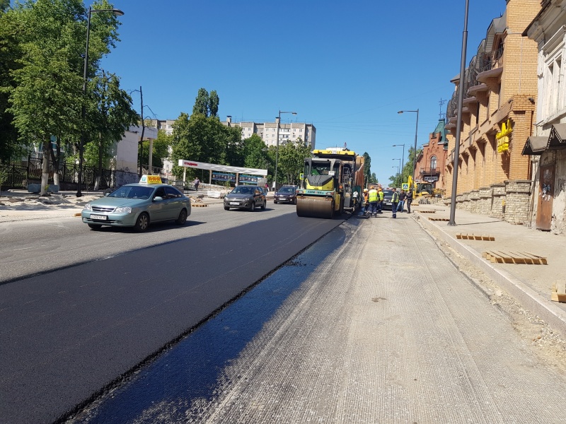 Улицу Первомайскую в Липецке асфальтируют Улицу Первомайскую в Липецке асфальтируют