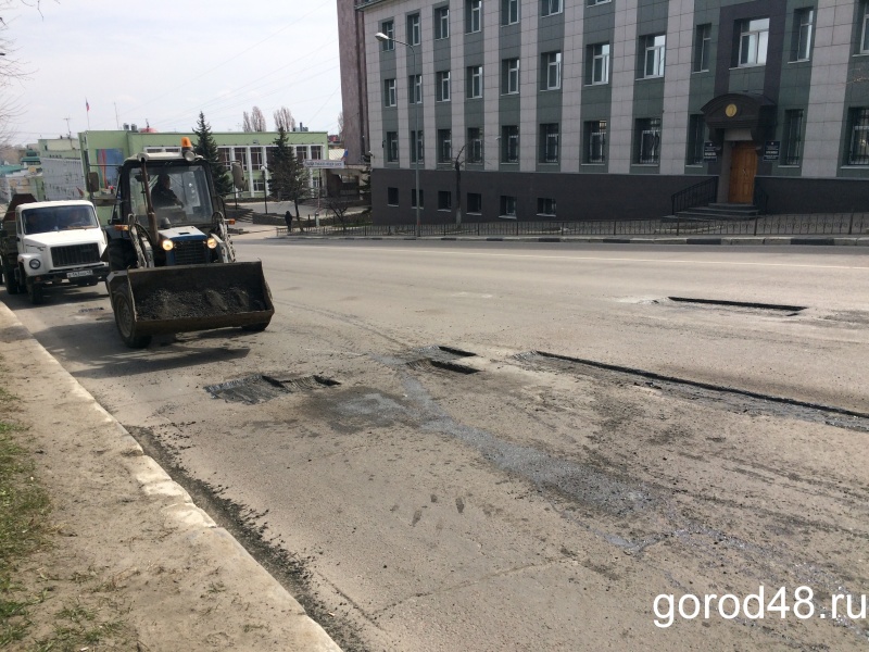 В Липецке дважды отремонтируют одни и те же дороги В Липецке дважды отремонтируют одни и те же дороги