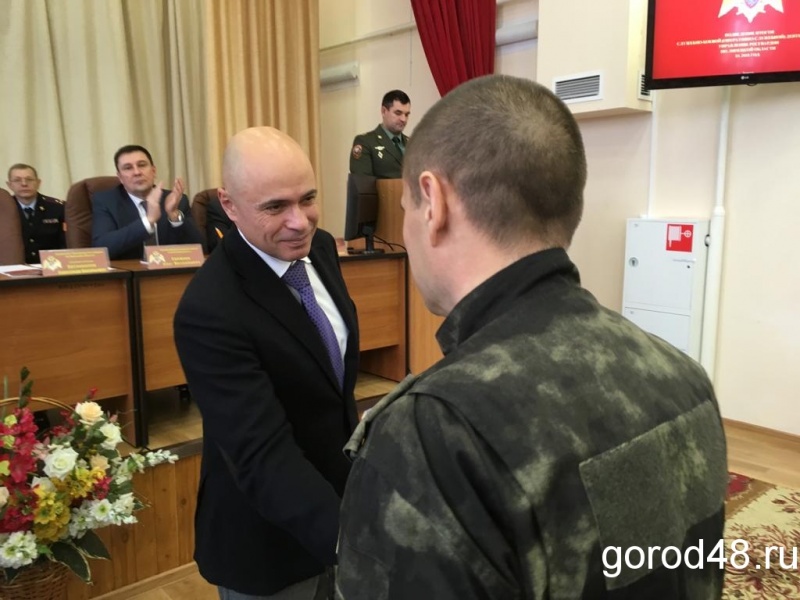 Липецкий Росгвардеец получил благодарность от Путина Липецкий Росгвардеец получил благодарность от Путина