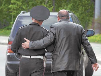 В Липецкой области за взятку осужден инспектор ГИБДД В Липецкой области за взятку осужден инспектор ГИБДД