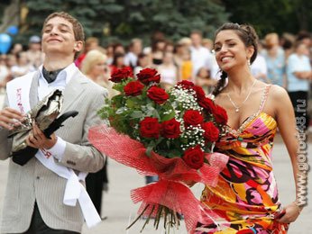 Последний звонок прозвучит в Липецке для 1900 одиннадцатиклассников Последний звонок прозвучит в Липецке для 1900 одиннадцатиклассников