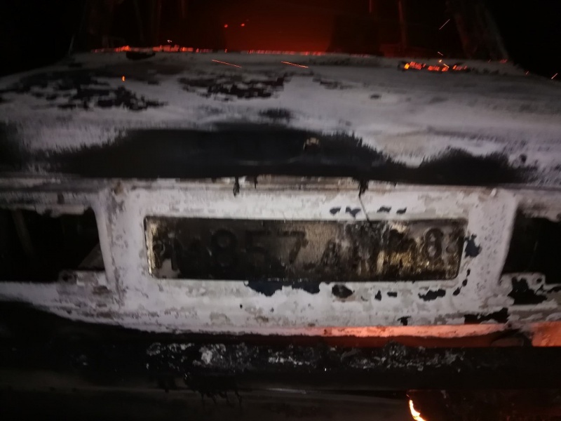 На Грязинской трассе сгорел бесхозный автомобиль На Грязинской трассе сгорел бесхозный автомобиль