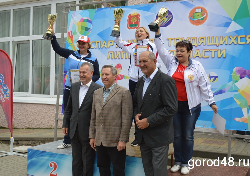 Старт «липецкой Олимпиаде» дал губернатор Олег Королев (ФОТО) Старт «липецкой Олимпиаде» дал губернатор Олег Королев (ФОТО)