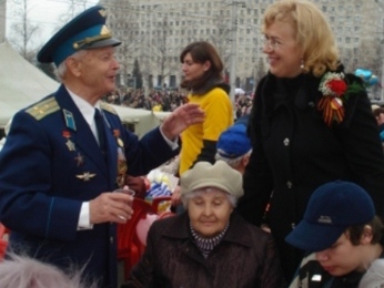 В парке «Быханов сад» липчанам бесплатно нальют «боевые 100 грамм» В парке «Быханов сад» липчанам бесплатно нальют «боевые 100 грамм»