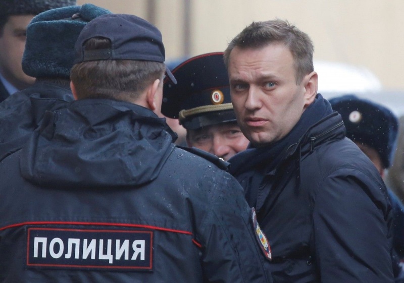 Навальный задержан за призывы участвовать в несанкционированных акциях Навальный задержан за призывы участвовать в несанкционированных акциях